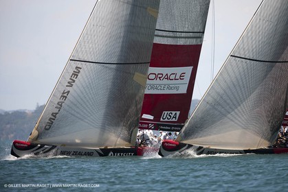 23 01 2009 - Auckland (NZL) - Louis Vuitton Pacific Series - BMW ORACLE Racing - Tuning up onboard Emirates Team New Zealand yacht
