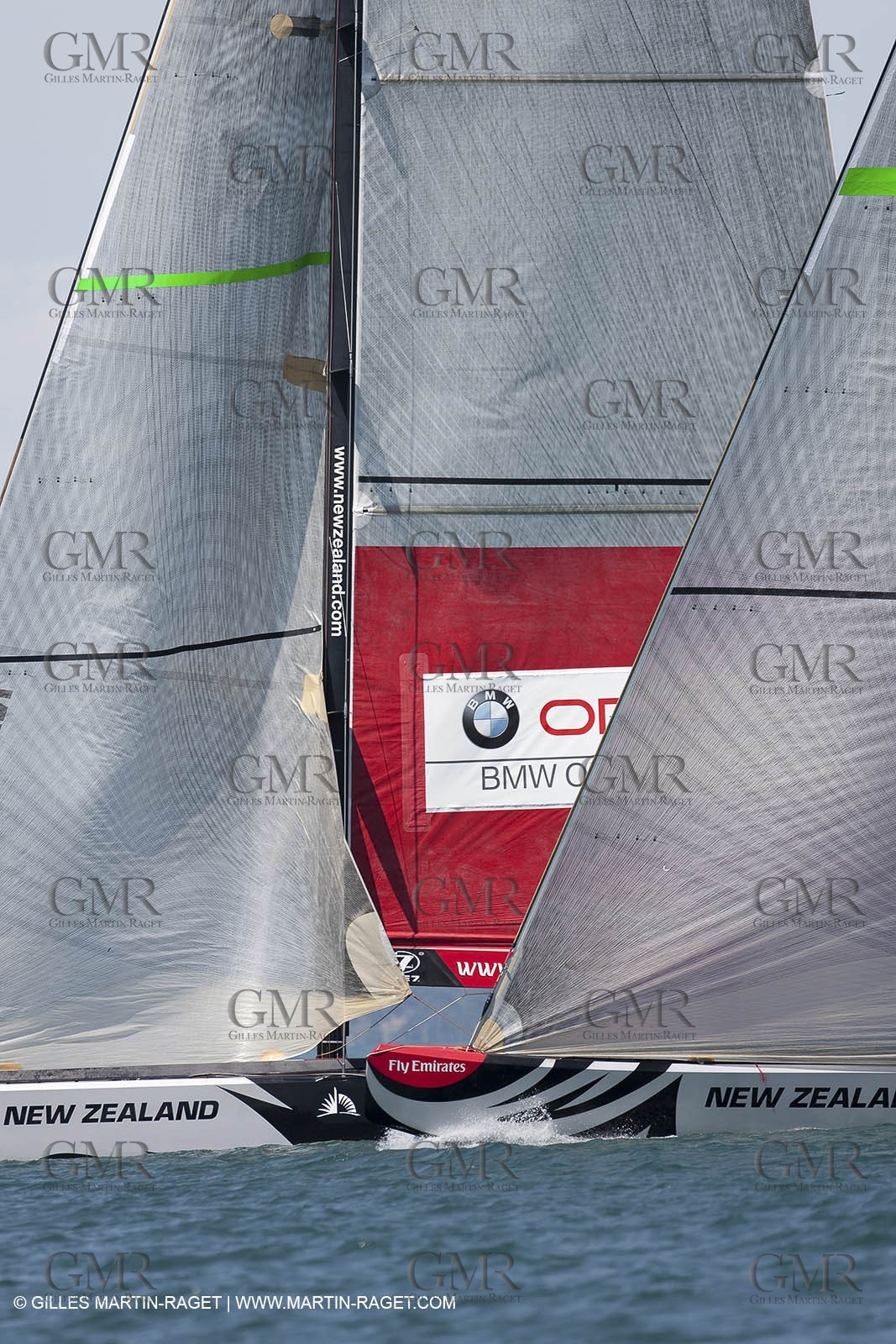 23 01 2009 - Auckland (NZL) -  Louis Vuitton Pacific Series - BMW ORACLE Racing-Tuning up onboard Emirates Team New Zealand yacht