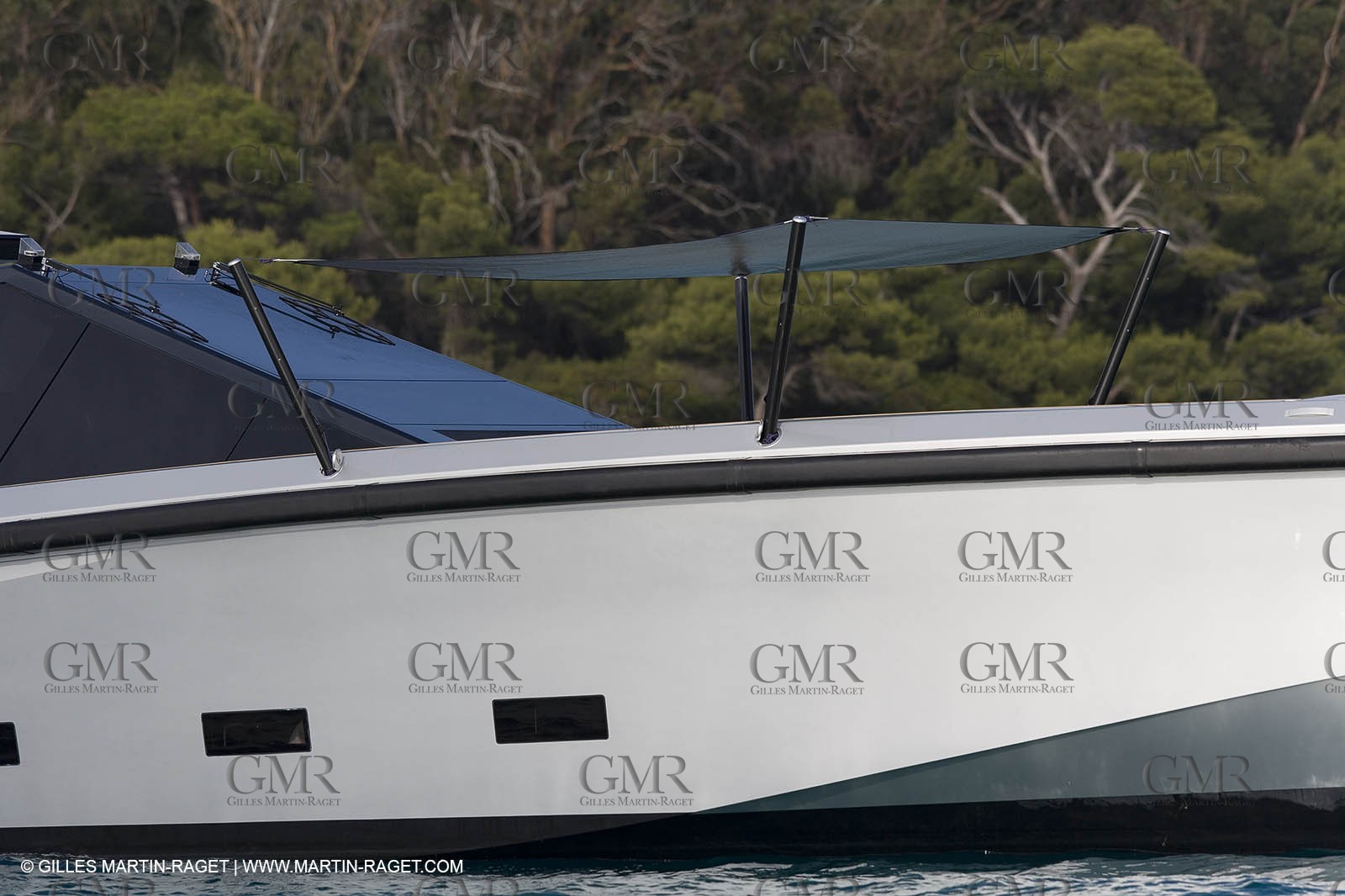 29 09 2007 - St Jean Cap Ferrat - Wally Yachts - Wally Power 70 - Lau Lau