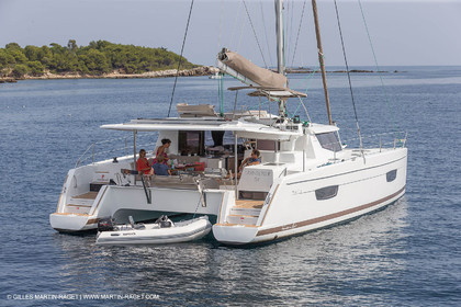 12 09 2016, Cannes (FRA,06), Chantier Fountaine-Pajot, Helia 44