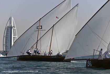 20 11 2010 - Dubai (UAE) - Dubai Louis Vuitton Trophy - Courses de boutres traditionnels pour les équipes engagées