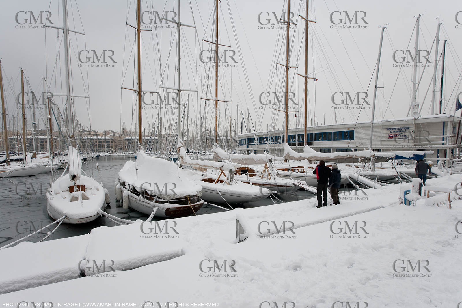 07 01 2009 - Marseille (FRA,13) - Exceptional snow amount on the city
