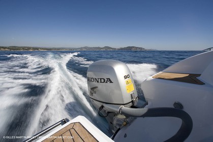 Bateaux à moteur, entretien technique