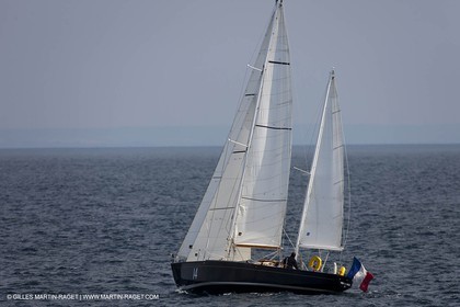19 05 2010 - Raz de Sein (FRA,29) -  Pen Duick II