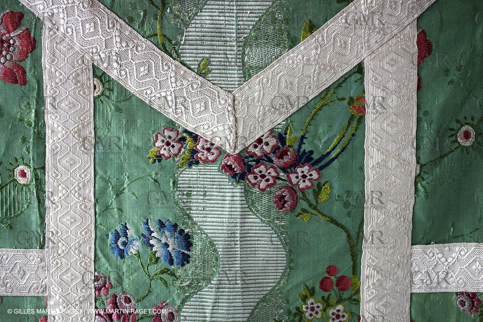 04 02 2013 - Marseille(FRA,13), Notre Dame de la Garde, liturgical clothing