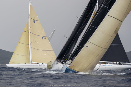 19 06 2024, Porquerolles Island (FRA), Championnat du monde des 12 m JI 2024, Race Day 1