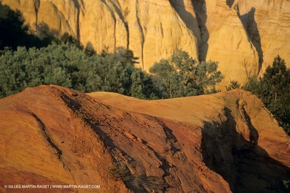 France, Provence, Luberon, Carrières d'ocre près d'Apt, ocher stone pit near Apt