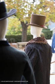 31 10 2013 - Ansouis (FRA,84) - Chateau d'Ansouis - Costumes de l'exposition Habits d'hommes