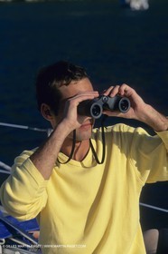 Voile, croisière, personnages, homme seul