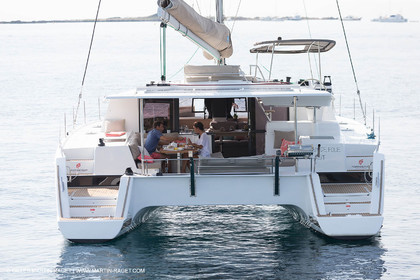 12 09 2016, Cannes (FRA,06), Chantier Fountaine-Pajot, Helia 44