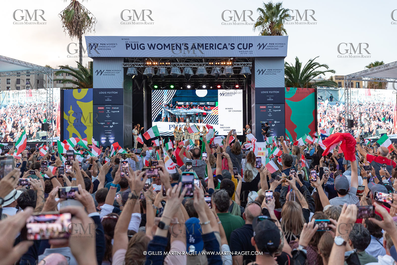 13 10 2024, Barcelona (ESP), Louis Vuitton 37th America's Cup, Final Match, Race Day 2, Puig Women America's Cup Prizegving
