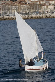 04 03 2007 - Marseilles (FRA) - La Nerthe off L'estaque (Marseille Neighorhood) - Dominique Pons