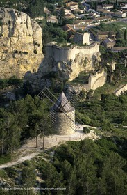 France, Provence, Villages des Alpilles, Boubon (FRA,13)