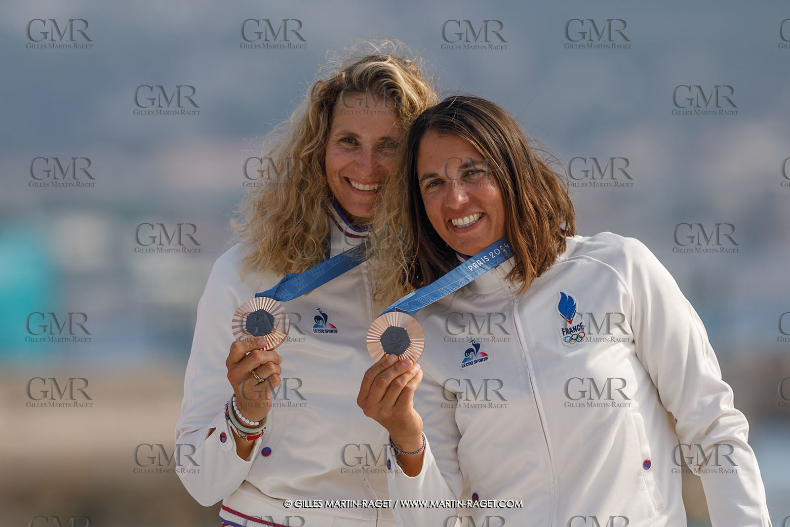 02 08 2024, Marseille (FRA), Paris 2024 Olympic Games, Sailing, Race Day 5, Medal ceremony for 49er FX and 49er