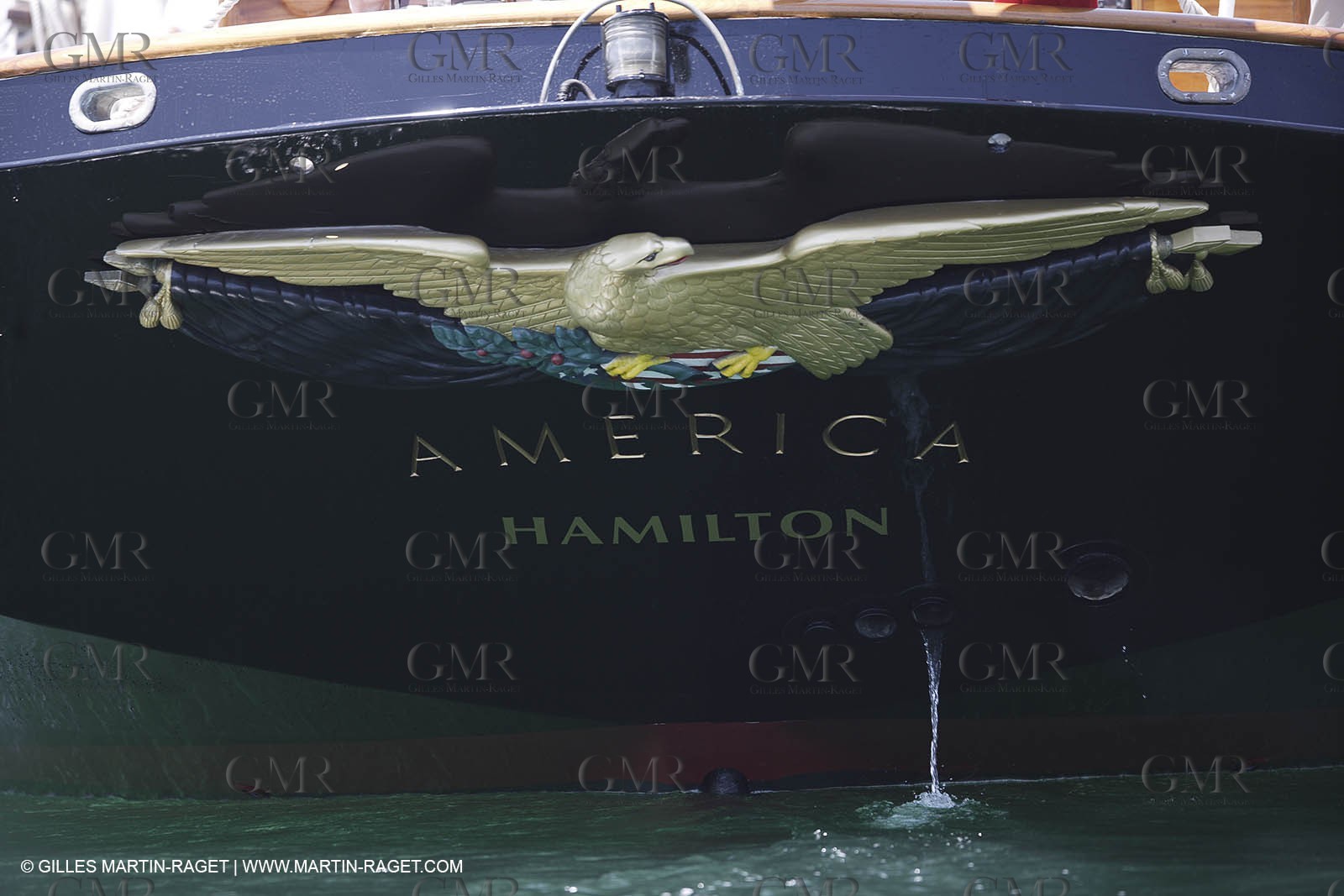 01 07 2007-Valencia (Spain)- 32nd America's Cup - Final Match - Day 7 - America Schooner replica arrives in Port America's Cup