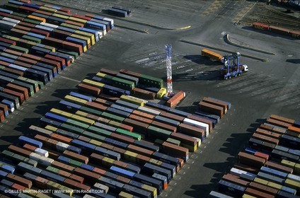 Containers sur le port de Fos