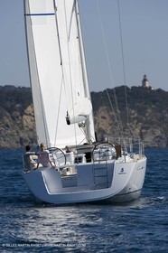 Crusing monohull sailing