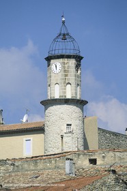 France, Provence, Haute Provence, Val de Durance, Durance river valley, Sigonce