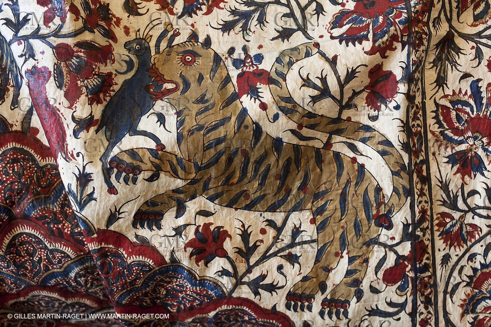 December 2009 - Boutis