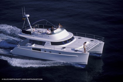 Bateau à Moteur en Route