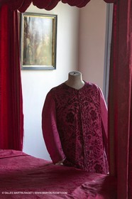 31 10 2013 - Ansouis (FRA,84) - Chateau d'Ansouis - Costumes de l'exposition Habits d'hommes