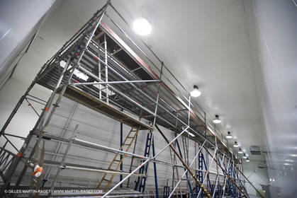 22 01 2008 - La Ciotat (FRA, 13) - Construction du catamaran de croisière Nahema au chantier H2X - Stratification des cloisons des modules