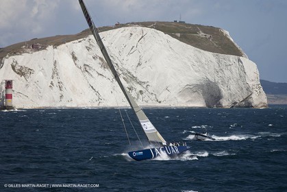 05 08 2010 - Cowes (UK, IOW) - The 1851 Cup -  BMW ORACLE Racing -  - Round The Island Race - Rounding the Needles.