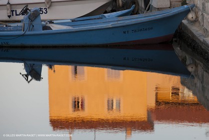 14 03 2012 - Martigues (FRA,13) - neighborhood Le Miroir (the mirror)