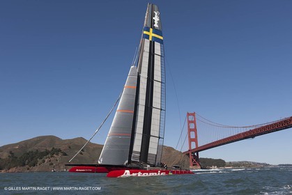 11 02 2013 - San Francisco (USA) - 34th America's Cup - Artemis Racing AC72 training