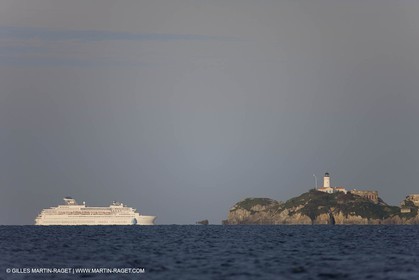 15 04 2008 - Porquerolles (Fra, 83) - Beneteau - First 45