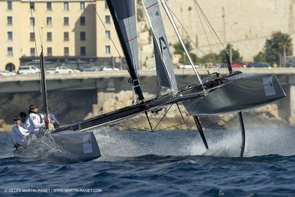 GC32MARS014_0854