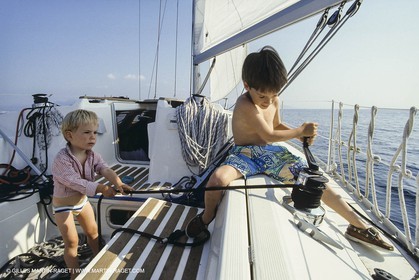 Voile, croisière, personnages, enfants