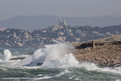 14 03 13 - Marseille (FRA) - Tempête de Mistral