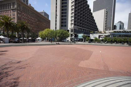 07 06 2011 - San Francisco (USA,CA) - 34th America's Cup - Justin Herman Plaza