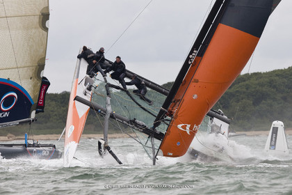 02 08 2008 - Cowes (UK, IOW) - BMW ORACLE Racing - IShare Cup - Racing Day 2
