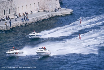 Watersports, waterskiing, ski nautique, wakeboarding,