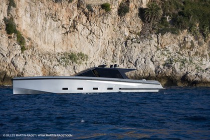 29 09 2007 - St Jean Cap Ferrat - Wally Yachts - Wally Power 70 - Lau Lau