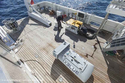 11 09 2014 - la Ciotat (FRA,13) - onboar Al Azzizi, oceanographic research ship buit by H2X boat yard, measure devices manipuation