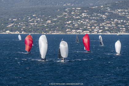 28 09 2022? Saint-Tropez,(FRA,83), Les Voiles de Saint-Tropez 2022 Régate N° 2 poup les modernes, navigation libre pour les grandes goélettes