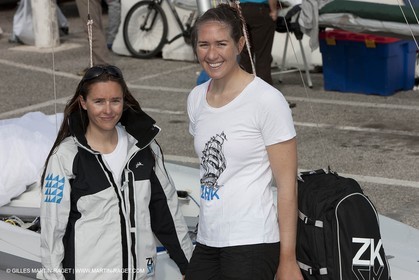 20 04 2010 - Hyères (FRA,83) - SOF 2010 - ZHIK Team - 470 fem -  Ingrid Petitjean - Nadège Douroux
