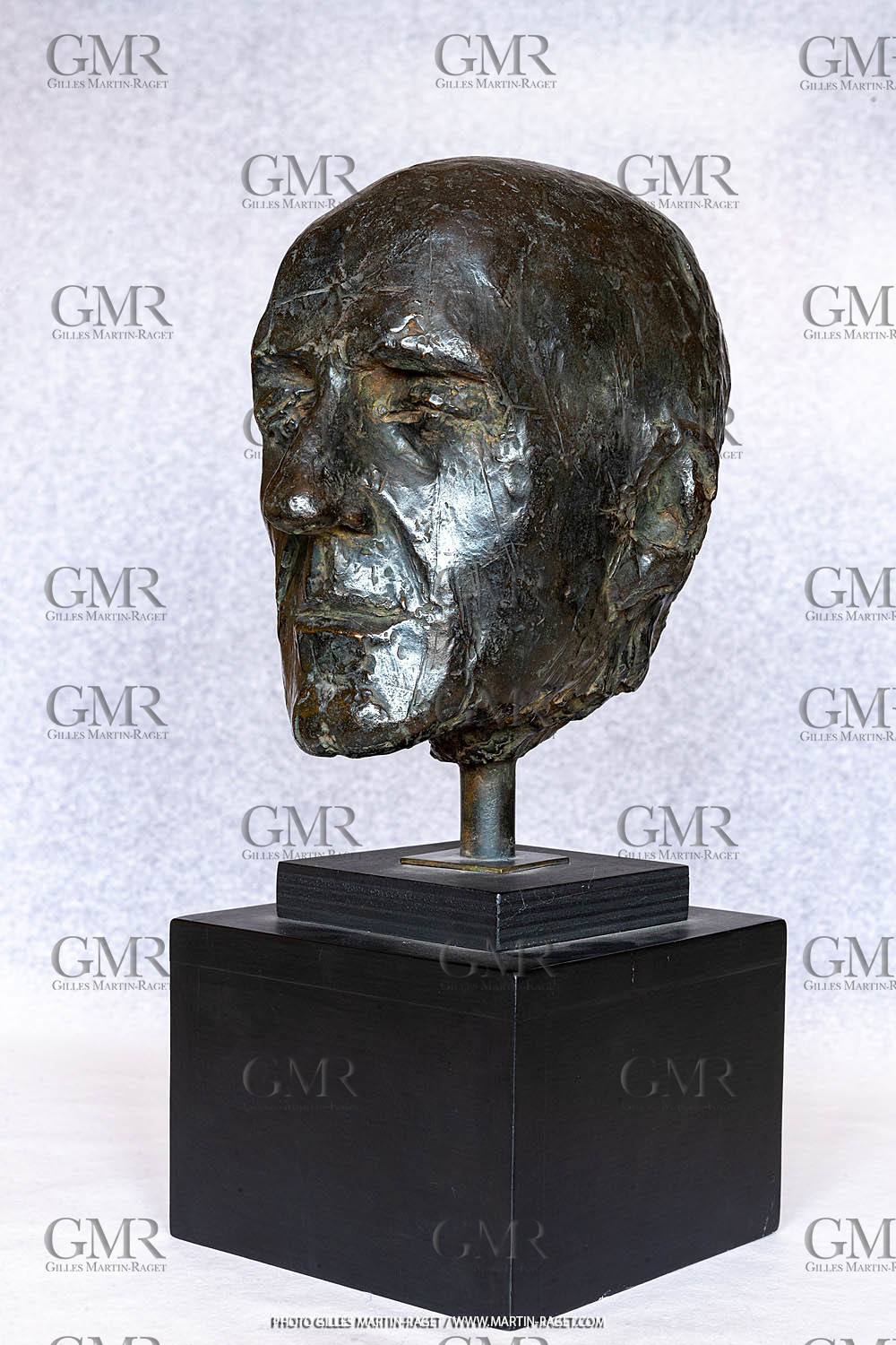 13 01 2003, Marseille (FRA,13), Oeuvre de Germaine Richier, Heinz, 1944, bronze patiné foncé, épreuve d'exposition, Fondeur : Susse, Paris, 30 X 19 X 24 cm, collection particulière