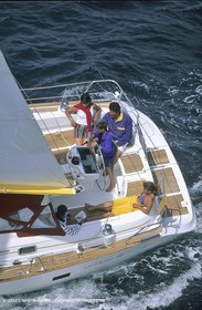 Cruising - People - Crew work