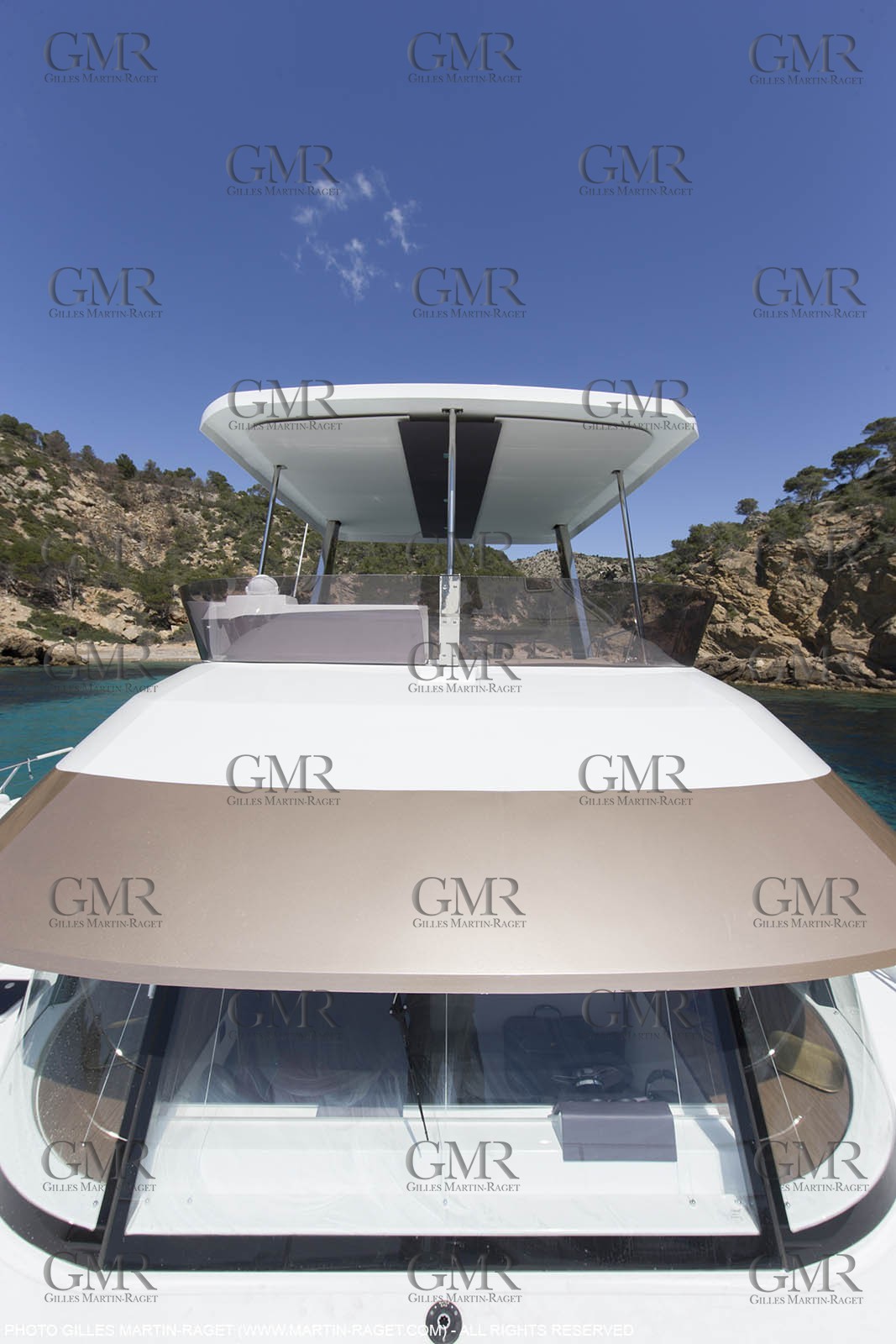 08 04 2015, Andraitx (Isla de Mallorca, Islas Baleares, ESP), Chantier Fountaine-Pajot, Motor Yacht 37