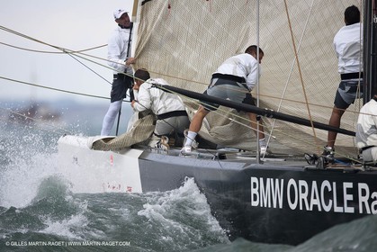 03 08 2010 - Cowes (UK, IOW) - The 1851 Cup -  BMW ORACLE Racing - Day 1.