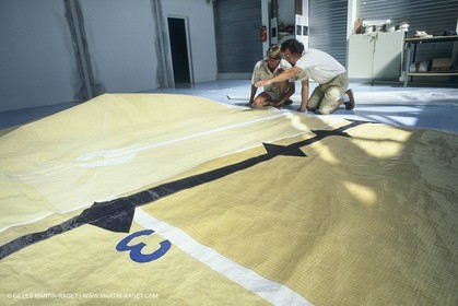 Sailing, cruising, equipment, sailing technique, sails, sail lofts