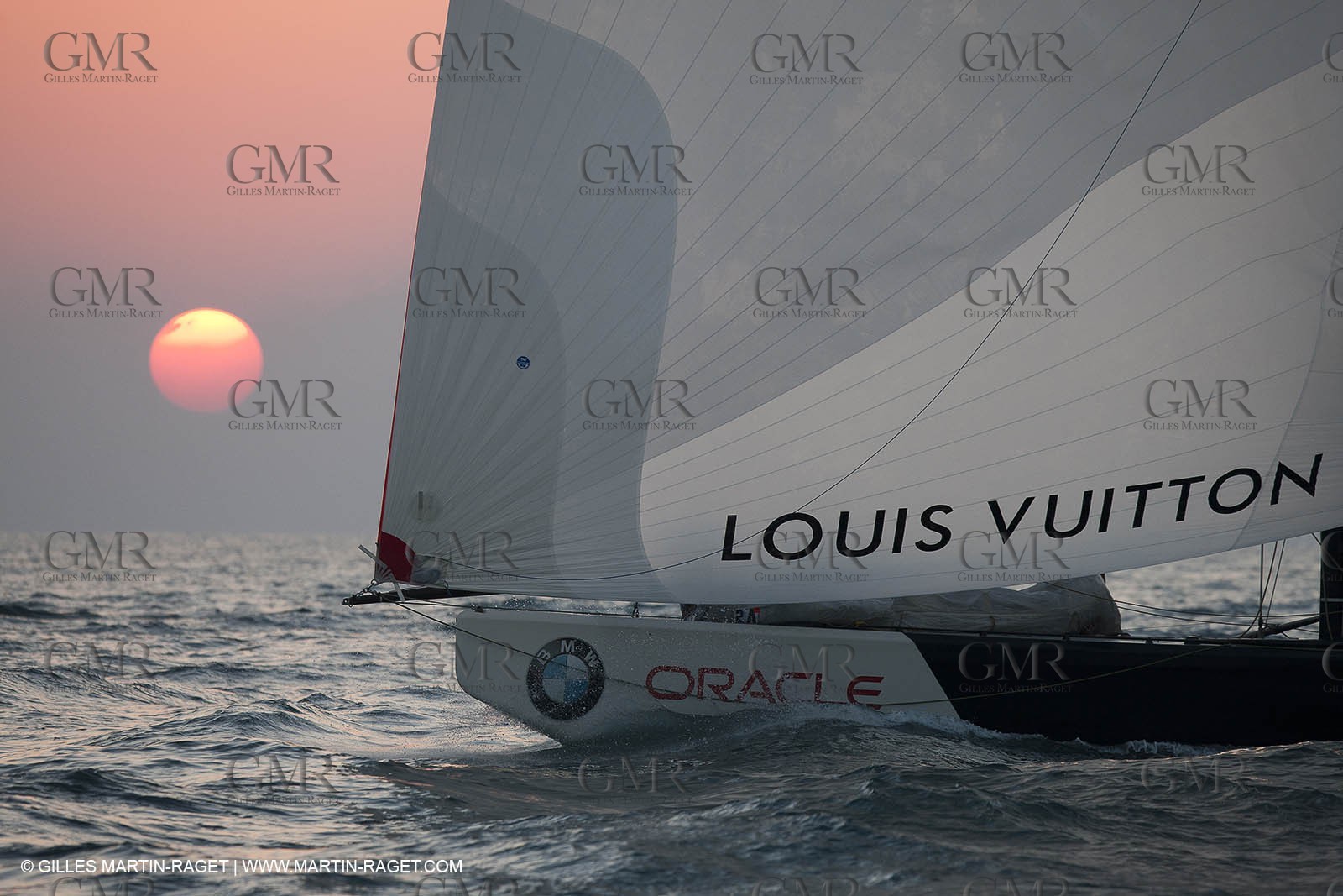 25 11 2010 - Dubai (UAE) - Dubai Louis Vuitton Trophy -  BMW ORACLE Racing - Fleet races