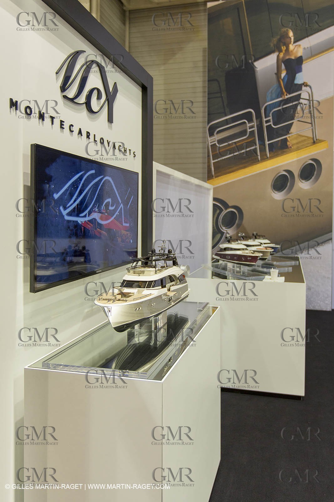 10 12 2013 - Paris (FRA,75) -Paris Boat Show - Beneteau booth