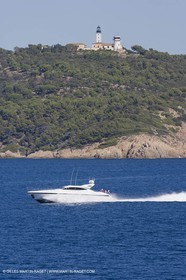 06 09 2007 - Saint Tropez (FRA, 83) - Superyachts - Motoryachts - Mangusta 92 Triple Fun in Saint Tropez - Mooring at Club 55 at Pampelonne Beach