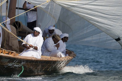 20 11 2010 - Dubai (UAE) - Dubai Louis Vuitton Trophy - Traditionnal dhow races for competing teams