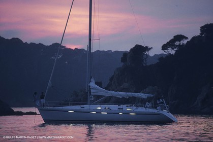 sailing, cruising, monohull at the mooring